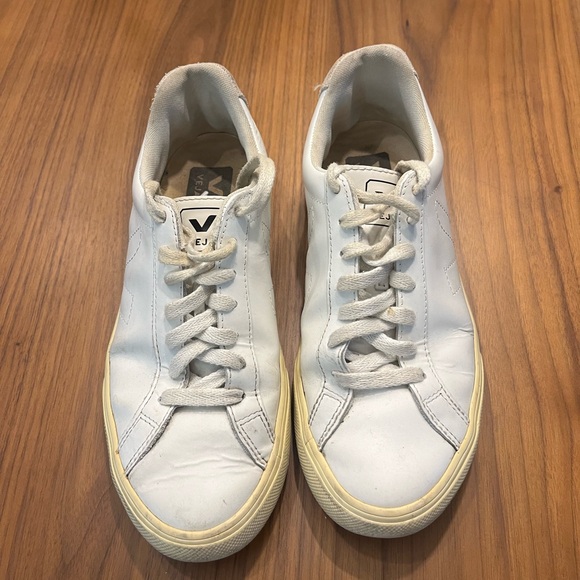 Veja Esplar Leather Sneakers - Picture 8 of 11